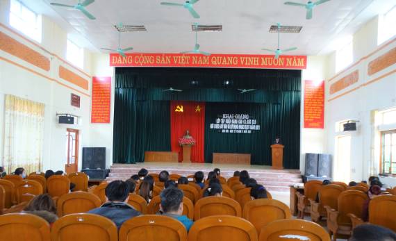 Khai giảng lớp tập huấn nâng cao chất lượng hát Chèo, hát Văn và sử dụng nhạc cụ dân tộc trên địa bàn huyện năm 2021