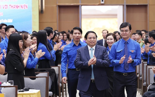Thủ tướng Phạm Minh Chính gặp mặt và đối thoại với thanh niên về Chuyển đổi Số