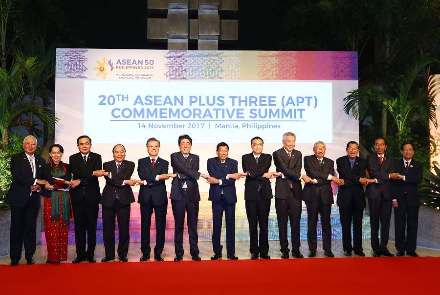 Thủ tướng Nguyễn Xuân Phúc kết thúc chuyến tham dự ASEAN-31