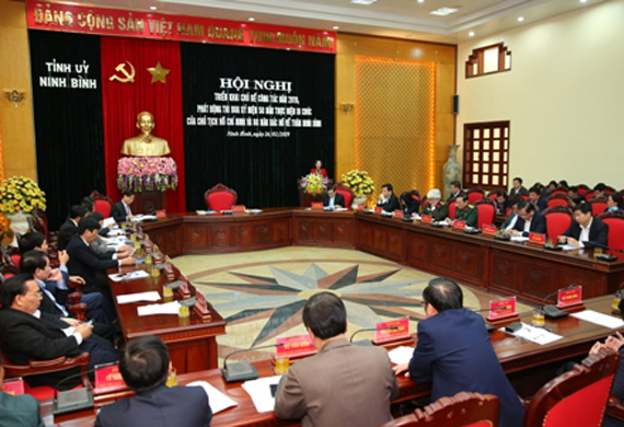 Triển khai chủ đề công tác năm 2019, phát động thi đua kỷ niệm 50 năm thực hiện Di chúc của Chủ tịch Hồ Chí Minh và 60 năm Bác Hồ về thăm Ninh Bình