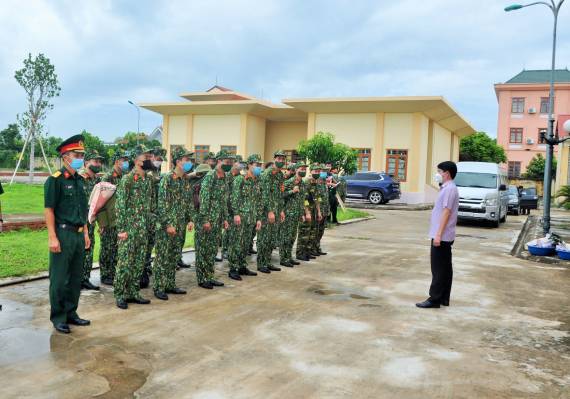 Bộ CHQS tỉnh tăng cường lực lượng tham gia phòng, chống dịch tại huyện Kim Sơn