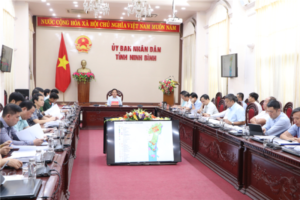 Hội nghị nghe báo cáo Quy hoạch chung từ đê Bình Minh II đến Cồn Nổi, huyện Kim Sơn đến năm 2030, tầm nhìn đến năm 2050 và Quy hoạch xây dựng vùng huyện Kim Sơn đến năm 2040