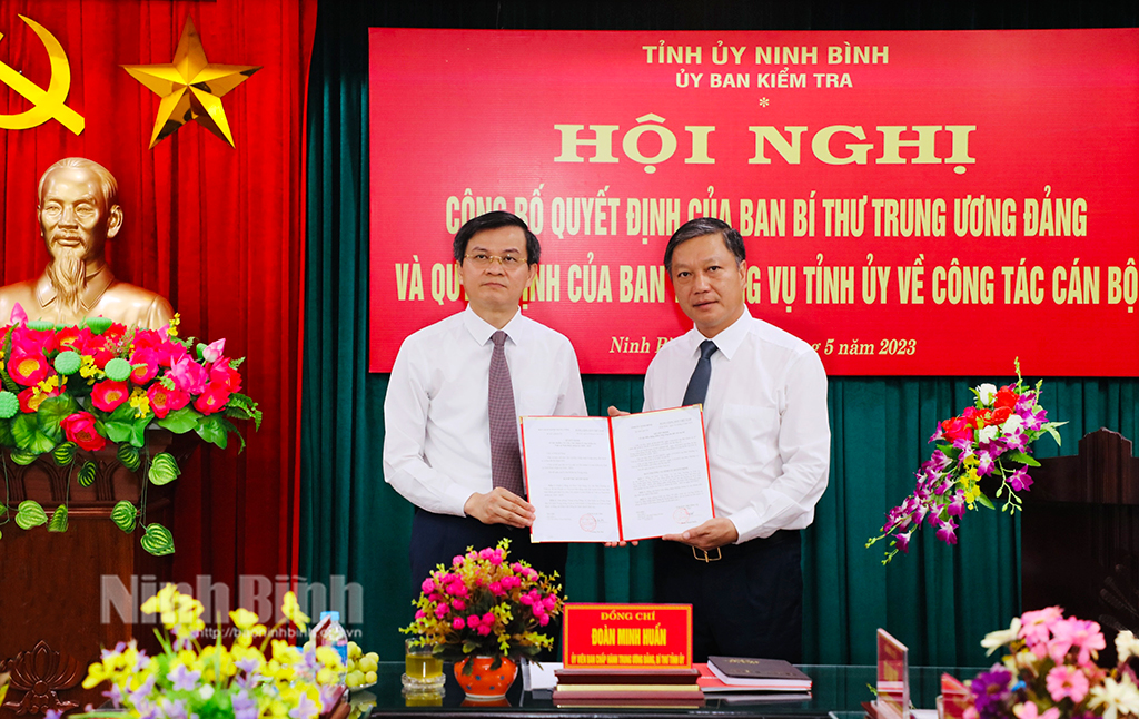 Công bố Quyết định của Ban Bí thư chuẩn y đồng chí Đinh Việt Dũng giữ chức vụ Chủ nhiệm Ủy ban Kiểm tra Tỉnh ủy Ninh Bình